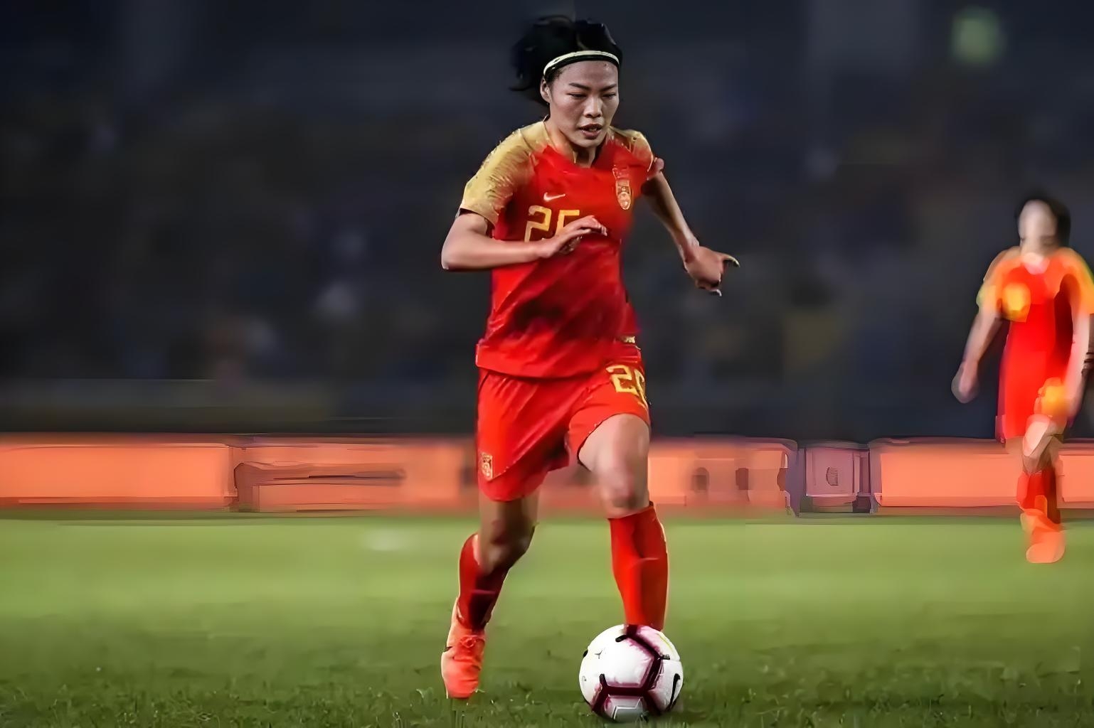 体育盛事新闻：中国女足强势再度问鼎的简单介绍