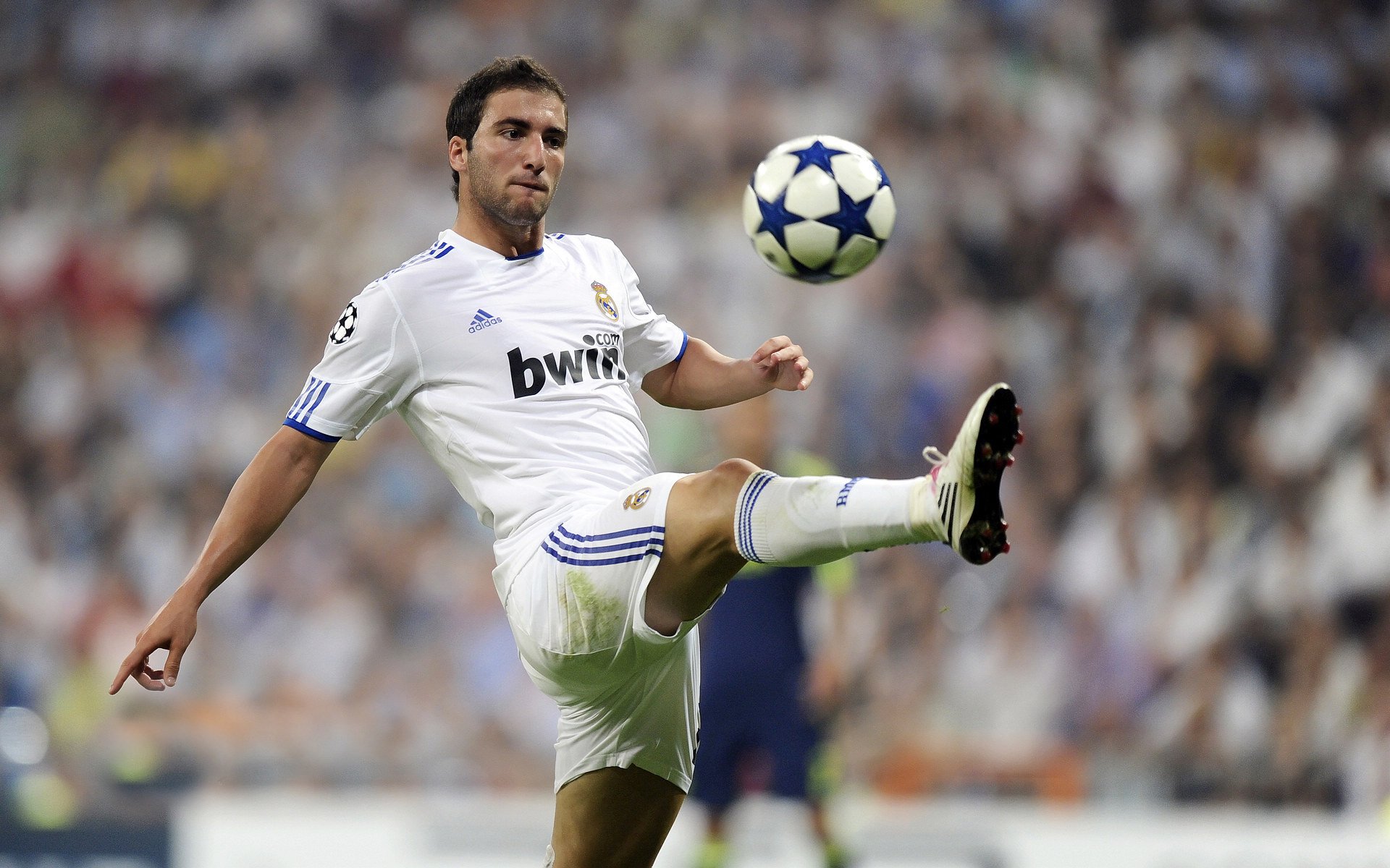 姆巴佩关键节点惊险取胜，FPX带队取胜！